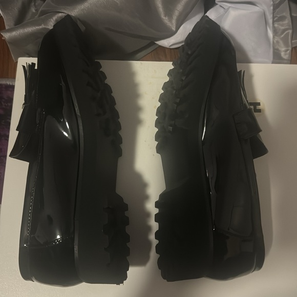 Beautiful Loafers - Picture 4 of 4